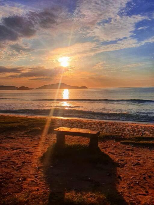 100Mts Da Praia Com Churrasqueira, Piscina E Wi-Fi Caraguatatuba Exterior foto